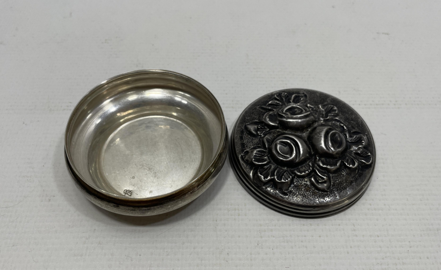 ANTİKA KAPAKLI GÜMÜŞ KUTU