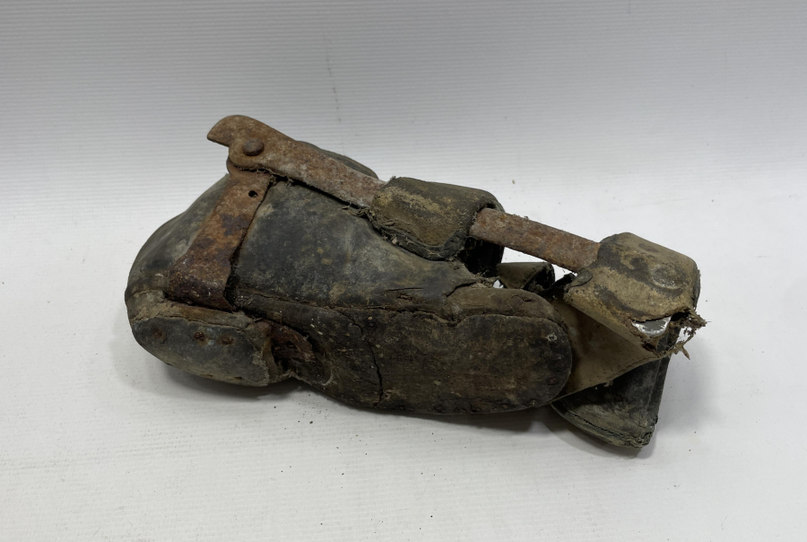 OSMANLI DÖNEMİ ÇOK NADİR HİLAL-İ AHMER TAHTA BACAK