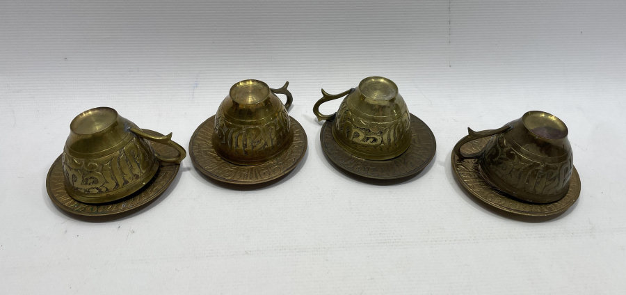 ÜZERLERİ AYETLERLE DEKORLU ANTİKA KAHVE FİNCANI TAKIMI