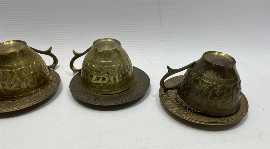 ÜZERLERİ AYETLERLE DEKORLU ANTİKA KAHVE FİNCANI TAKIMI