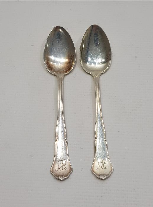 1892 TARİHLİ BİR ÇİFT GÜMÜŞ ÇAY KAŞIĞI