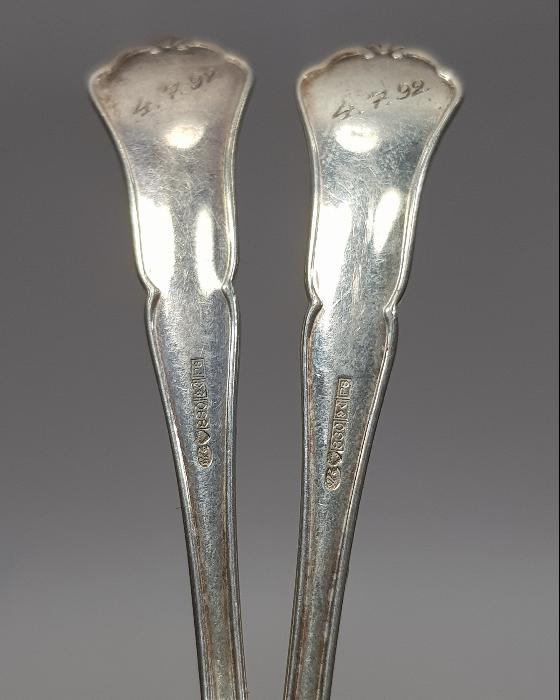 1892 TARİHLİ BİR ÇİFT GÜMÜŞ ÇAY KAŞIĞI