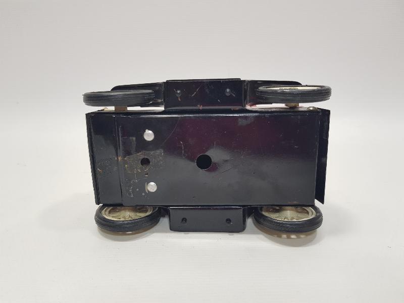 ARABA FORMLU NADİR TÜRKİYE HALK BANKASI KUMBARA 