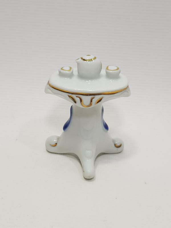 KAHVALTI MASASI FORMLU MİNİ PORSELEN BİBLO