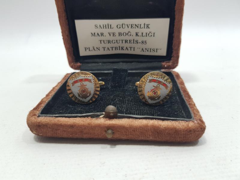 SAHİL GÜVENLİK TURGUTREİS-85 TATBİKATI ANISINA BİR ÇİFT KOL DÜĞMESİ