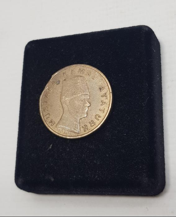 8,30 GRAM AĞIRLIKTA 1999 TARİHLİ NADİR EROR 100.000 LİRA