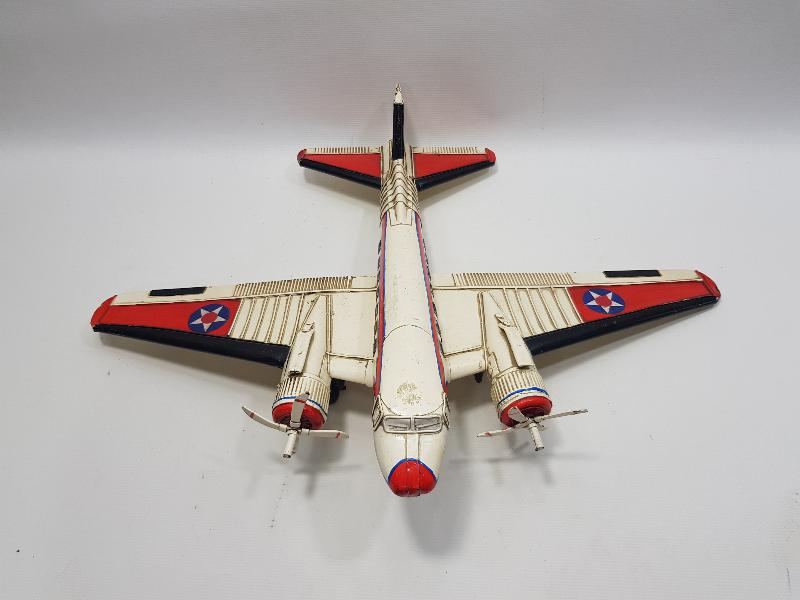 ESKİLERDEN BÜYÜK BOY METAL OYUNCAK UÇAK