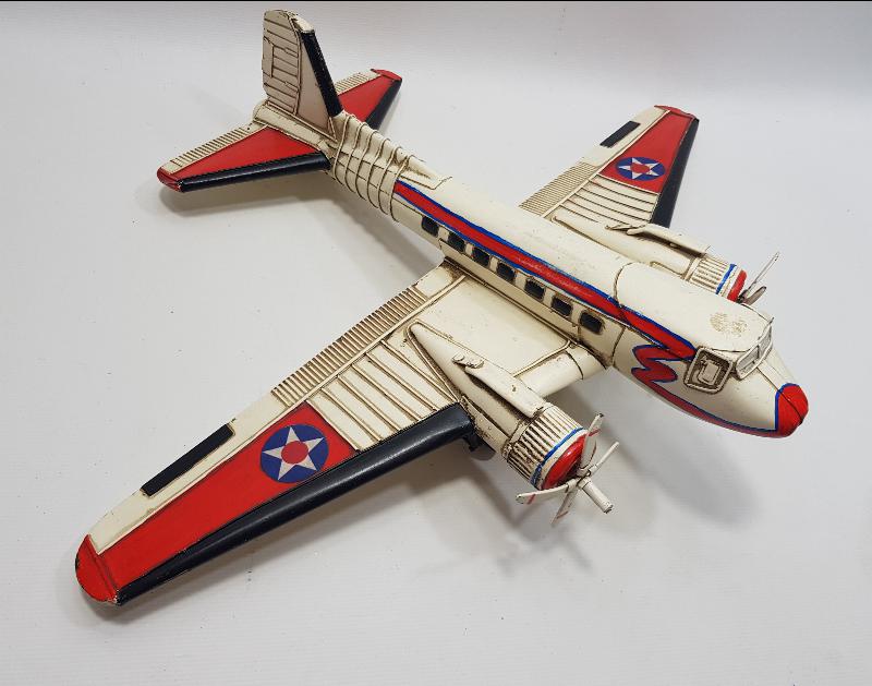 ESKİLERDEN BÜYÜK BOY METAL OYUNCAK UÇAK