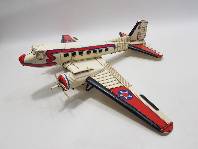 ESKİLERDEN BÜYÜK BOY METAL OYUNCAK UÇAK