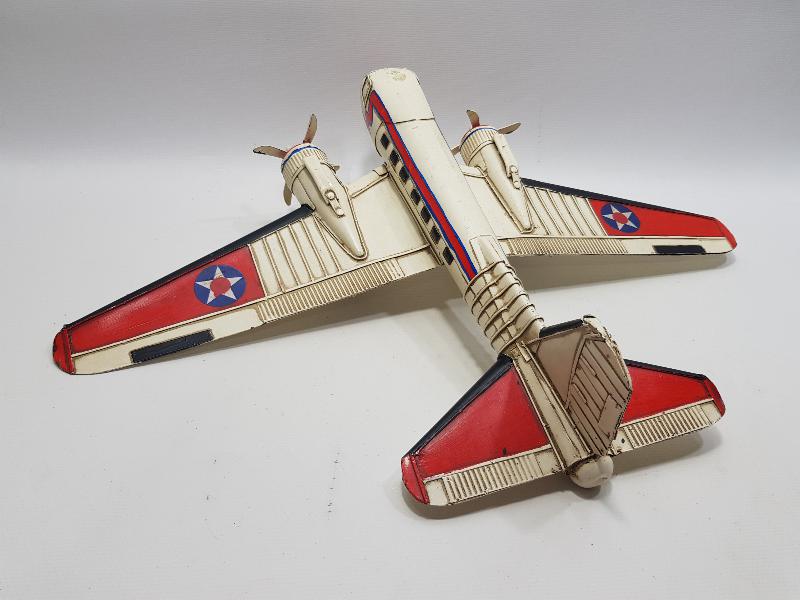 ESKİLERDEN BÜYÜK BOY METAL OYUNCAK UÇAK