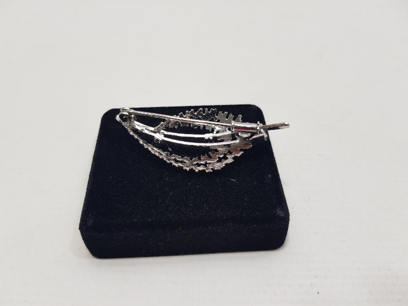 HİLAL FORMLU ANTİKA BROŞ