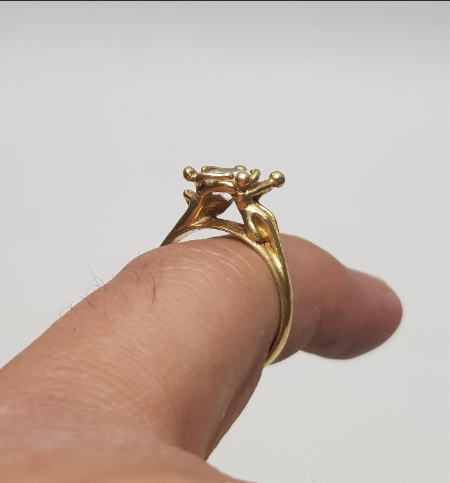 1930'LARDAN ZİRKON TAŞLI ÇOK FARKLI FORMDA YÜZÜK