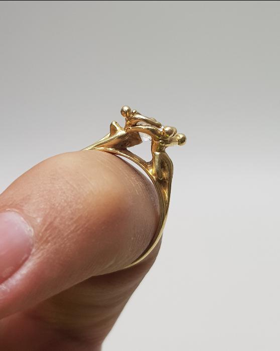 1930'LARDAN ZİRKON TAŞLI ÇOK FARKLI FORMDA YÜZÜK