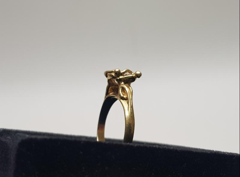 1930'LARDAN ZİRKON TAŞLI ÇOK FARKLI FORMDA YÜZÜK