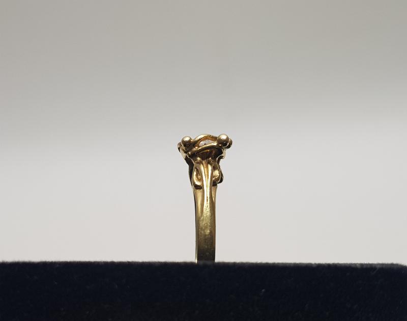 1930'LARDAN ZİRKON TAŞLI ÇOK FARKLI FORMDA YÜZÜK