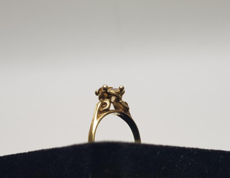 1930'LARDAN ZİRKON TAŞLI ÇOK FARKLI FORMDA YÜZÜK