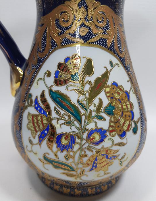 ANTİKA ALTIN YALDIZLI VE MİNELİ PORSELEN BANYO SETİ 