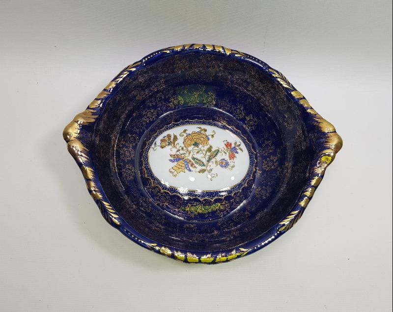 ANTİKA ALTIN YALDIZLI VE MİNELİ PORSELEN BANYO SETİ 