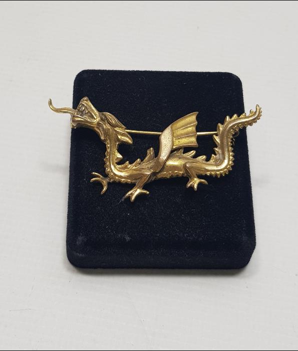 EJDERHA FORMLU ALTIN KAPLAMA BROŞ 