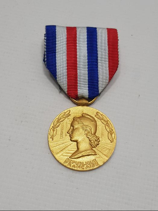 FRANSA DEMİRYOLLARI ONUR MADALYASI 