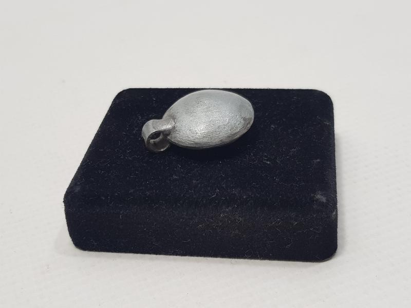 İÇİNDE ZEMZEM SUYU BULUNAN MATARA FORMLU KOLYE UCU