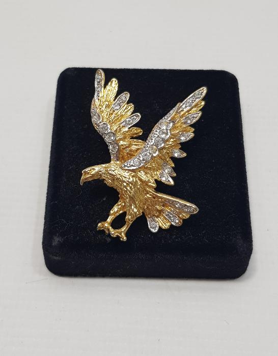 KARTAL FORMLU, SWAROVSKİ TAŞLI ALTIN KAPLAMA BROŞ