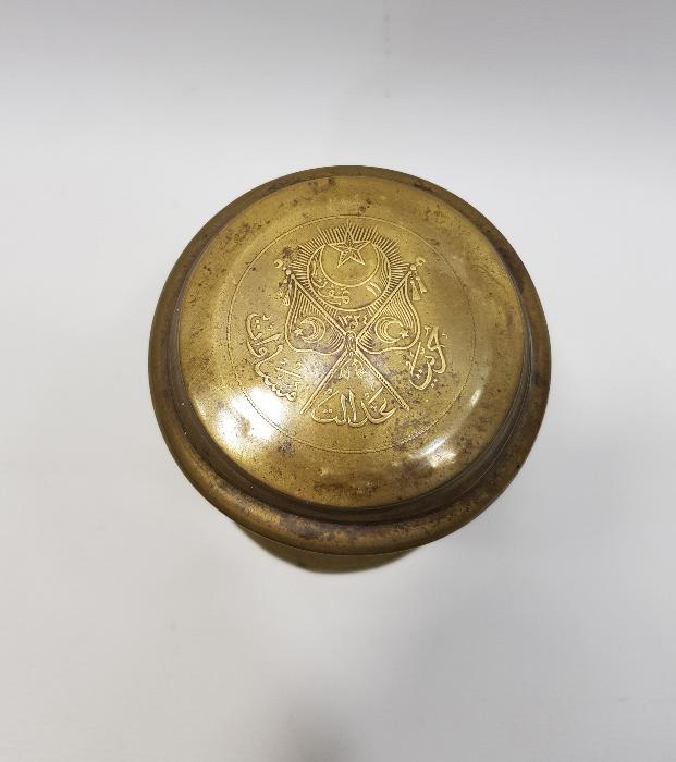 OSMANLICA YAZILI VE MEŞRUTİYET BAYRAKLI ÇOK NADİR KAMİNETO