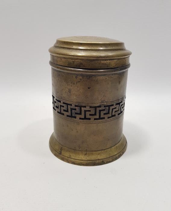 OSMANLICA YAZILI VE MEŞRUTİYET BAYRAKLI ÇOK NADİR KAMİNETO