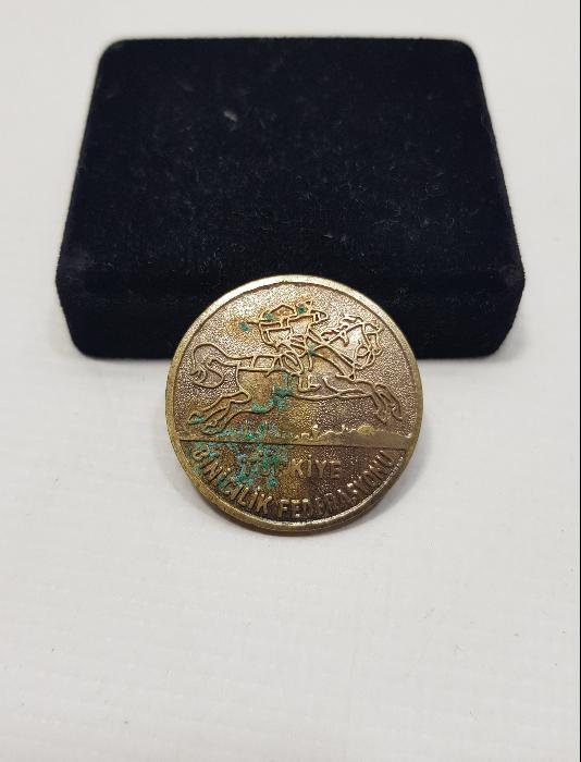 TÜRKİYE BİNİCİLİK FEDERASYONU ROZETİ