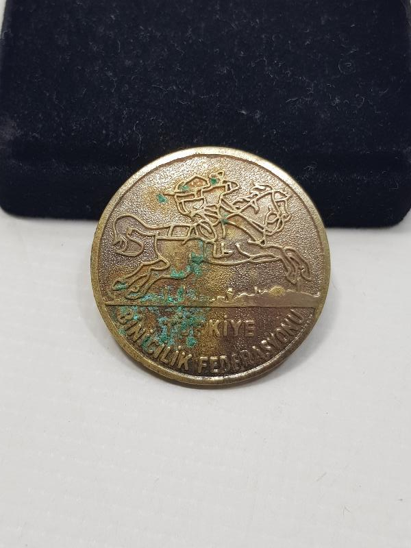 TÜRKİYE BİNİCİLİK FEDERASYONU ROZETİ