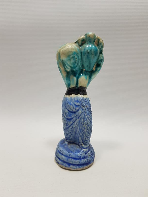 KÜTAHYA SU TAŞIYAN KADIN BİBLOSU