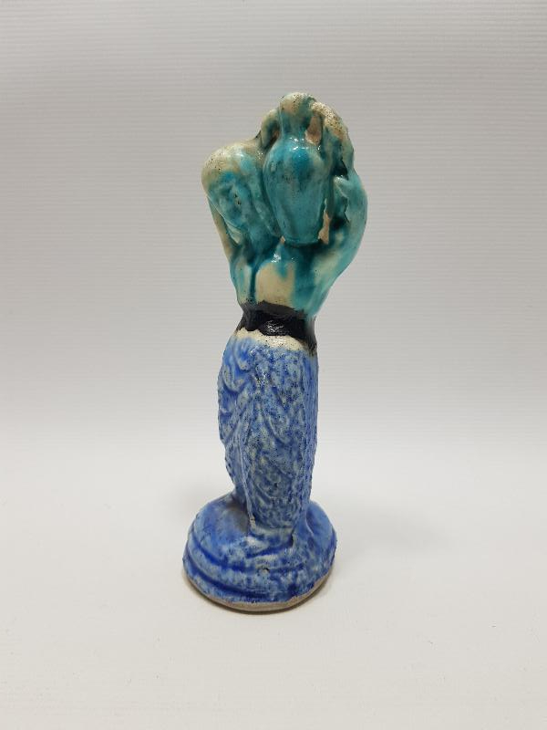 KÜTAHYA SU TAŞIYAN KADIN BİBLOSU