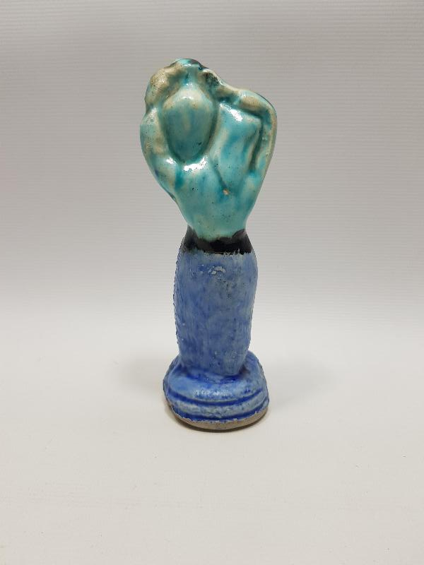 KÜTAHYA SU TAŞIYAN KADIN BİBLOSU