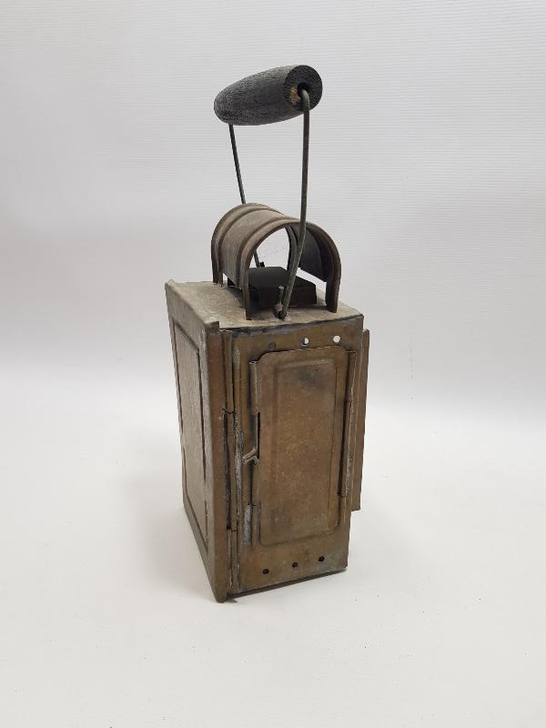 ANTİKA DEMİRYOLU İŞARET LAMBASI