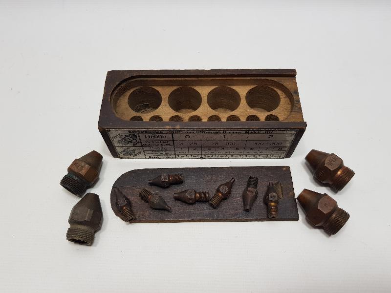 KUTUSUNDA ANTİKA SOMUN TAKIMI