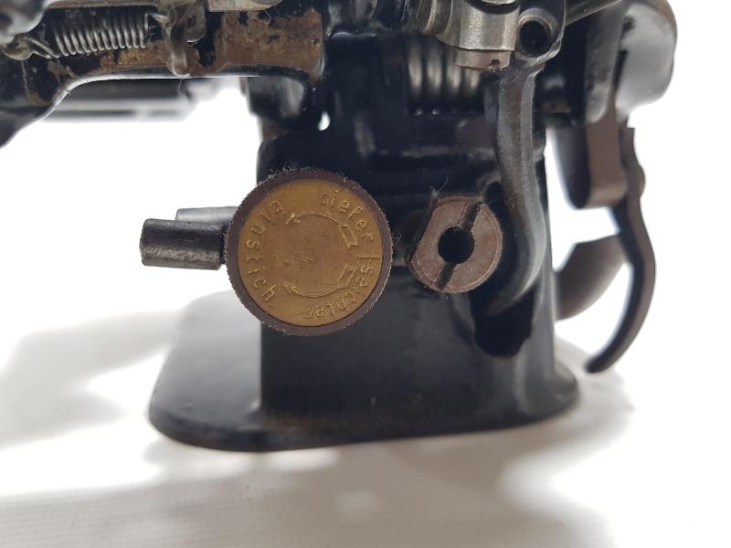 OSMANLI DÖNEMİ ÇOK FARKLI FORMDA DİKİŞ MAKİNESİ