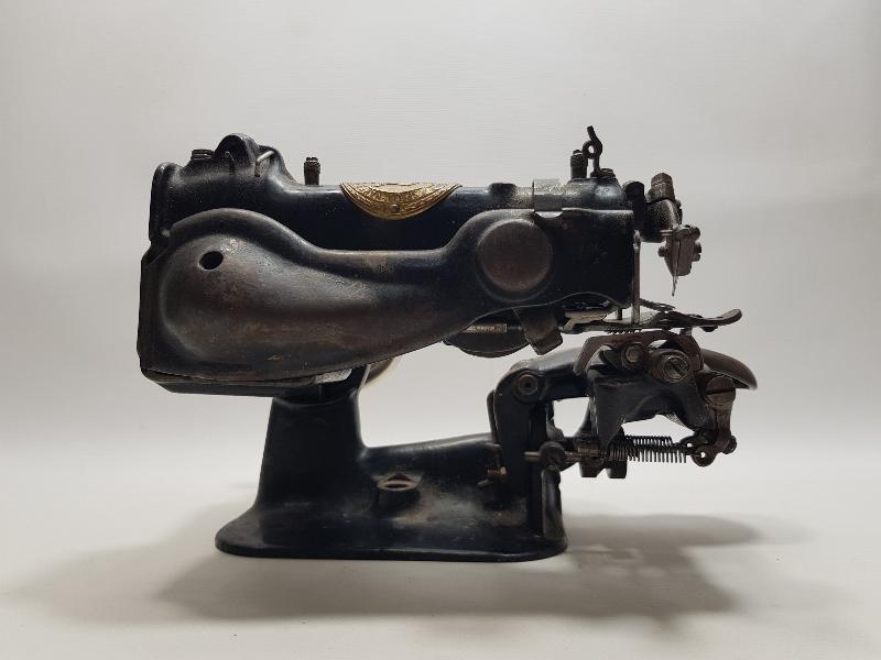 OSMANLI DÖNEMİ ÇOK FARKLI FORMDA DİKİŞ MAKİNESİ