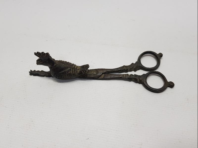 OSMANLI DÖNEMİ ERMENİ İŞİ TAVUSKUŞU FORMLU MUM MAKASI