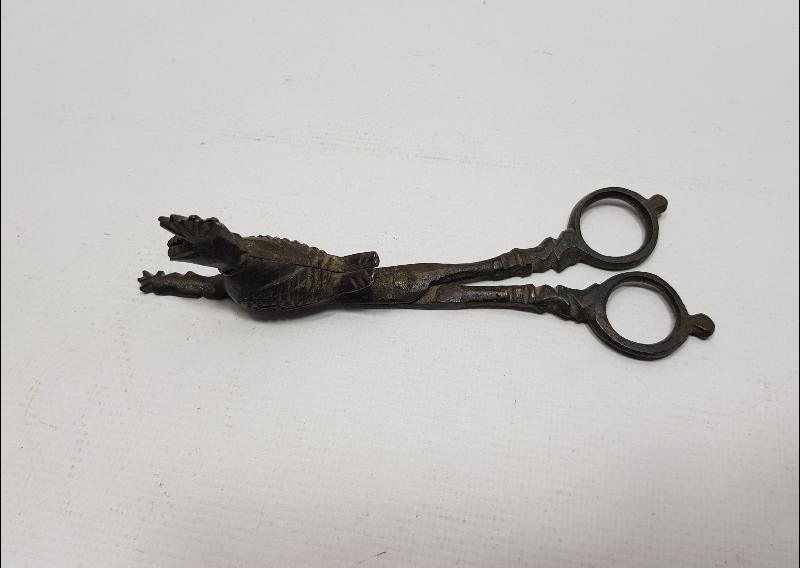 OSMANLI DÖNEMİ ERMENİ İŞİ TAVUSKUŞU FORMLU MUM MAKASI