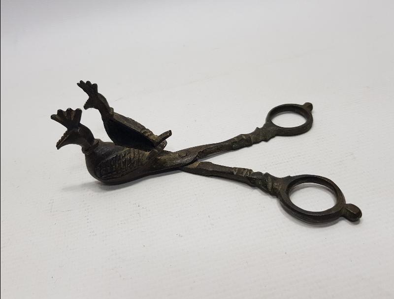 OSMANLI DÖNEMİ ERMENİ İŞİ TAVUSKUŞU FORMLU MUM MAKASI