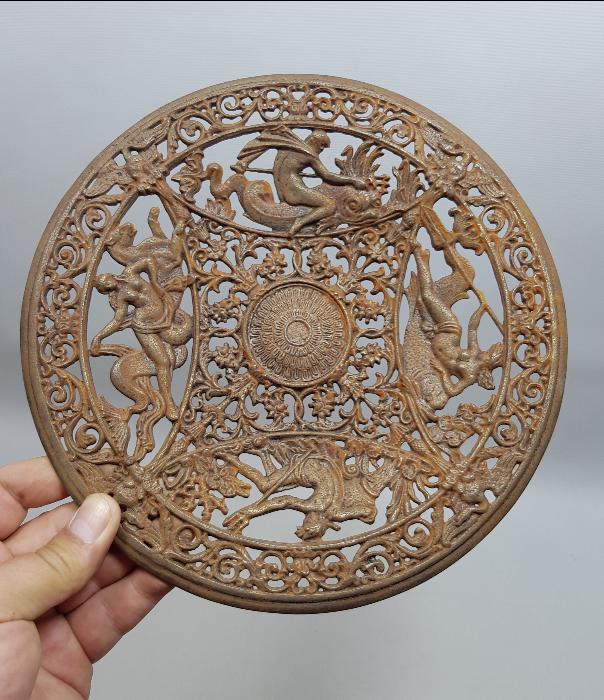 TANRI VE TANRIÇALAR İŞLENMİŞ NADİR METAL TABAK