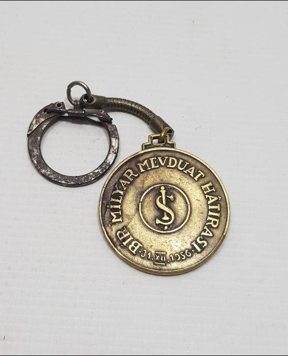 1956 TÜRKİYE İŞ BANKASI 1 MİLYAR MEVDUAT HATIRASI ANAHTARLIK 