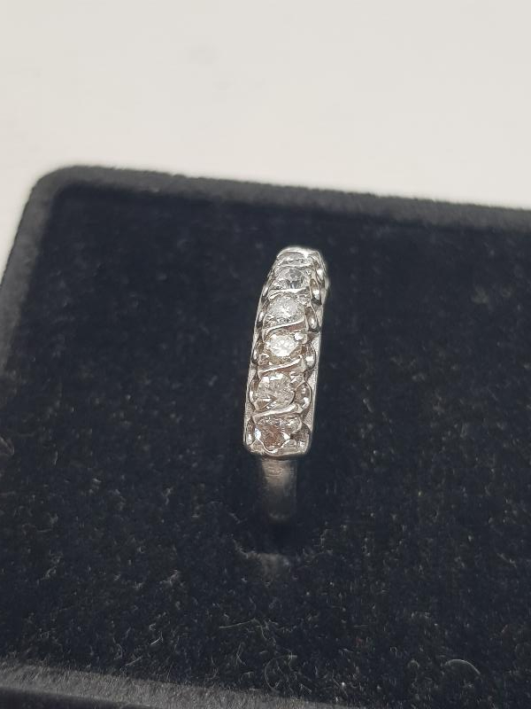 ANTİKA YEDİTAŞ PIRLANTA YÜZÜK