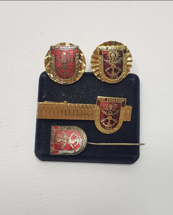 HARP AKADEMİLERİ MİNELİ ROZET, KIRAVAT İĞNESİ VE KOL DÜĞMELERİ LOTU