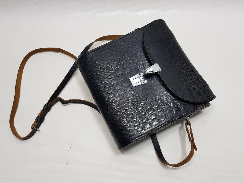 RUS YAPIMI KUTUSUNDA BÜYÜK BOY DÜRBÜN