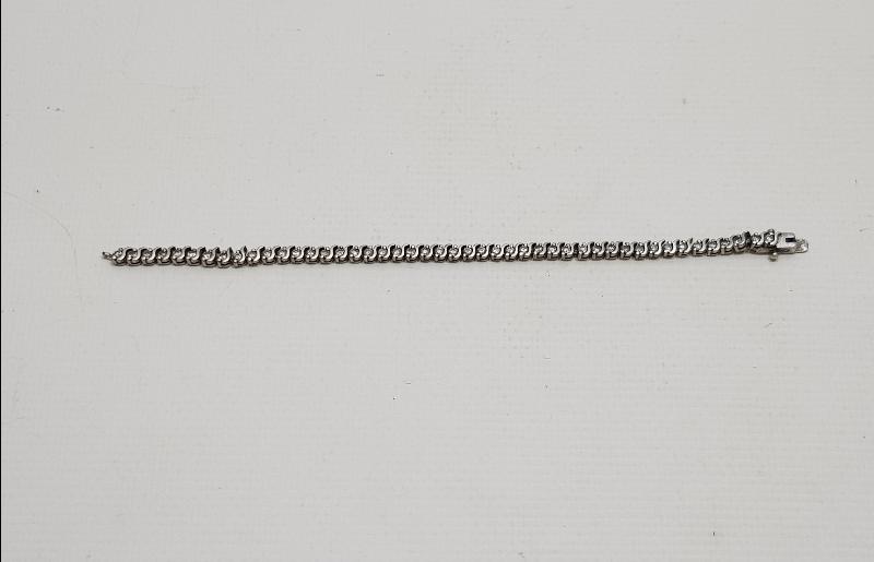 ZİRKON TAŞLARLA SÜSLÜ GÜMÜŞ BİLEKLİK