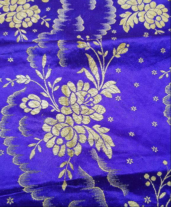 OSMANLI DÖNEMİ ALTIN SIRMA İŞLEMELİ HEREKE İPEK BOHÇA