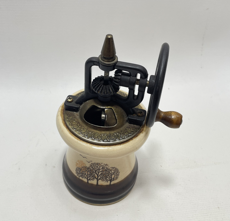 AVRUPA YAPIMI SANATÇI İMZALI KAHVE DEĞİRMENİ