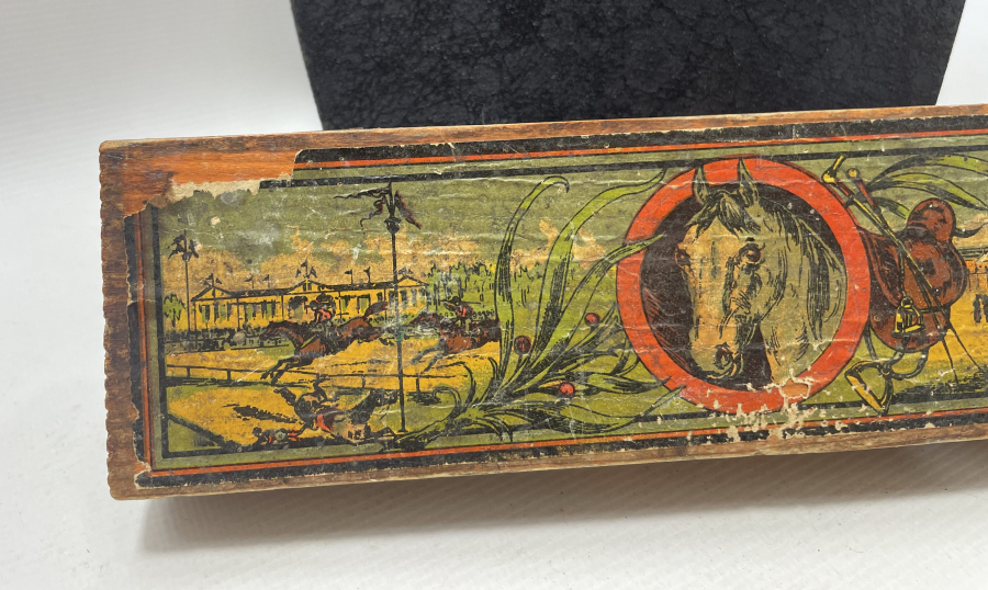 OSMANLI DÖNEMİ AT GÖRSELLİ NADİR AHŞAP USTURA KUTUSU