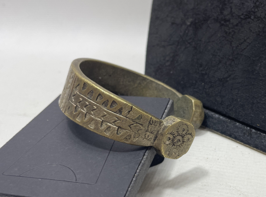 OSMANLI DÖNEMİ NADİR FORMDA BÜYÜK BOY ŞAMAN KÜLTÜRÜ BRONZ BİLEZİK